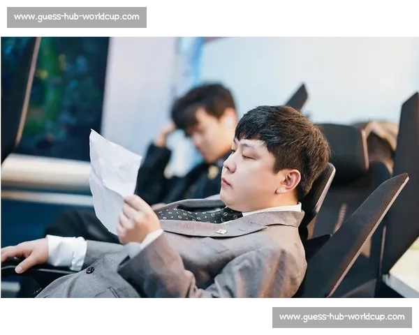 RNG战队终结连败，士气大振，誓要夺回属于他们的荣耀！